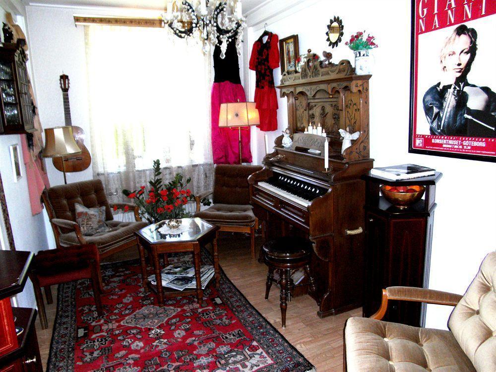 Madam Bla Hotel Nossebro Eksteriør billede